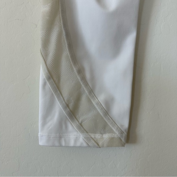 Lululemon Wunder Under HR Crop Flocked White Floral Velvet Mesh Leg Size 10 - Picture 6 of 11